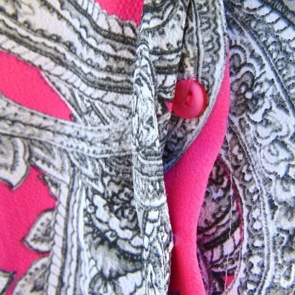 EUC INVESTMENTS Black, White & Pink  Paisley Violated Long Sleeve Shirt Petite S - Picture 3 of 15